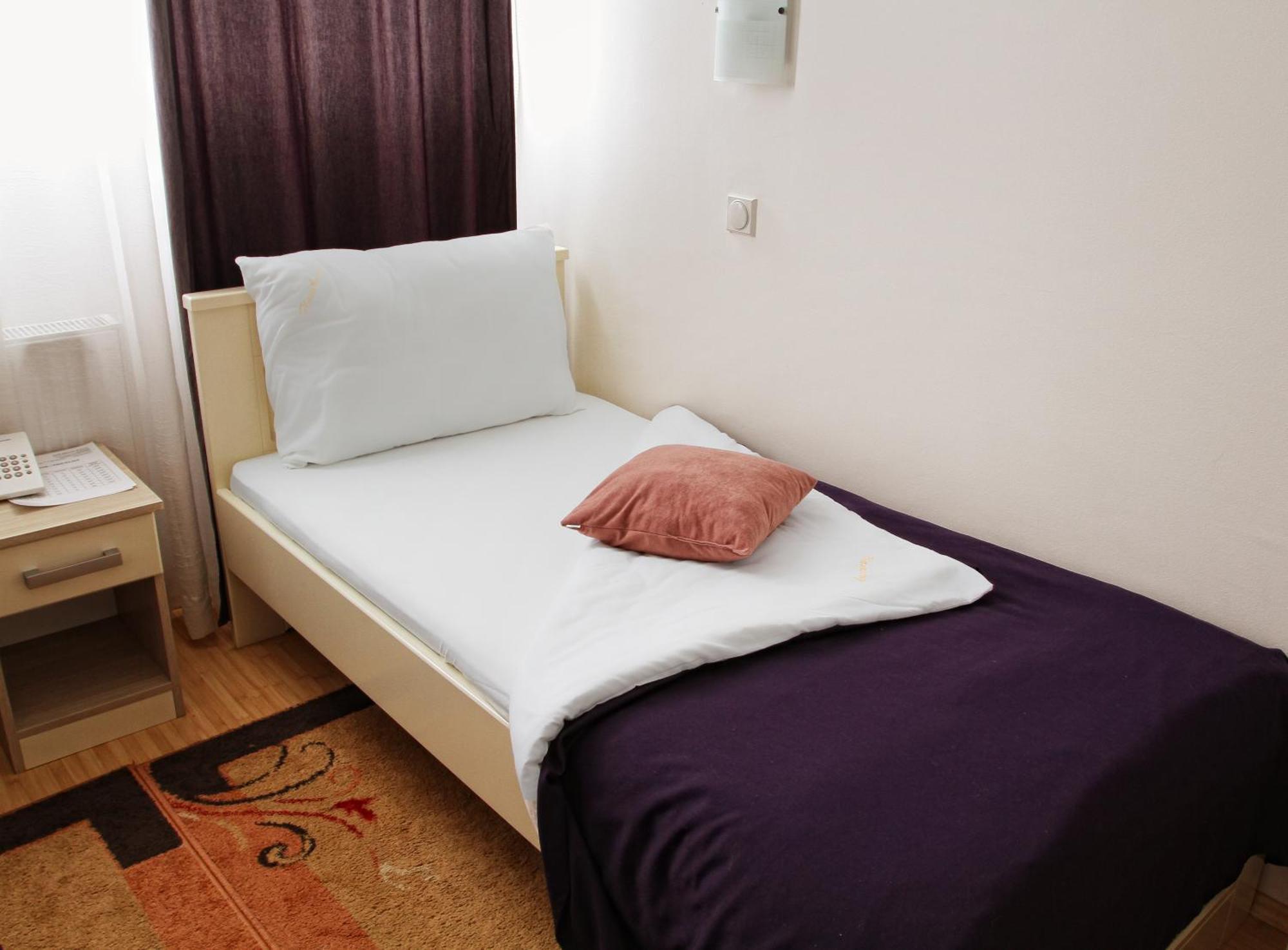 Garni Hotel Hamburg Zaječar Dış mekan fotoğraf