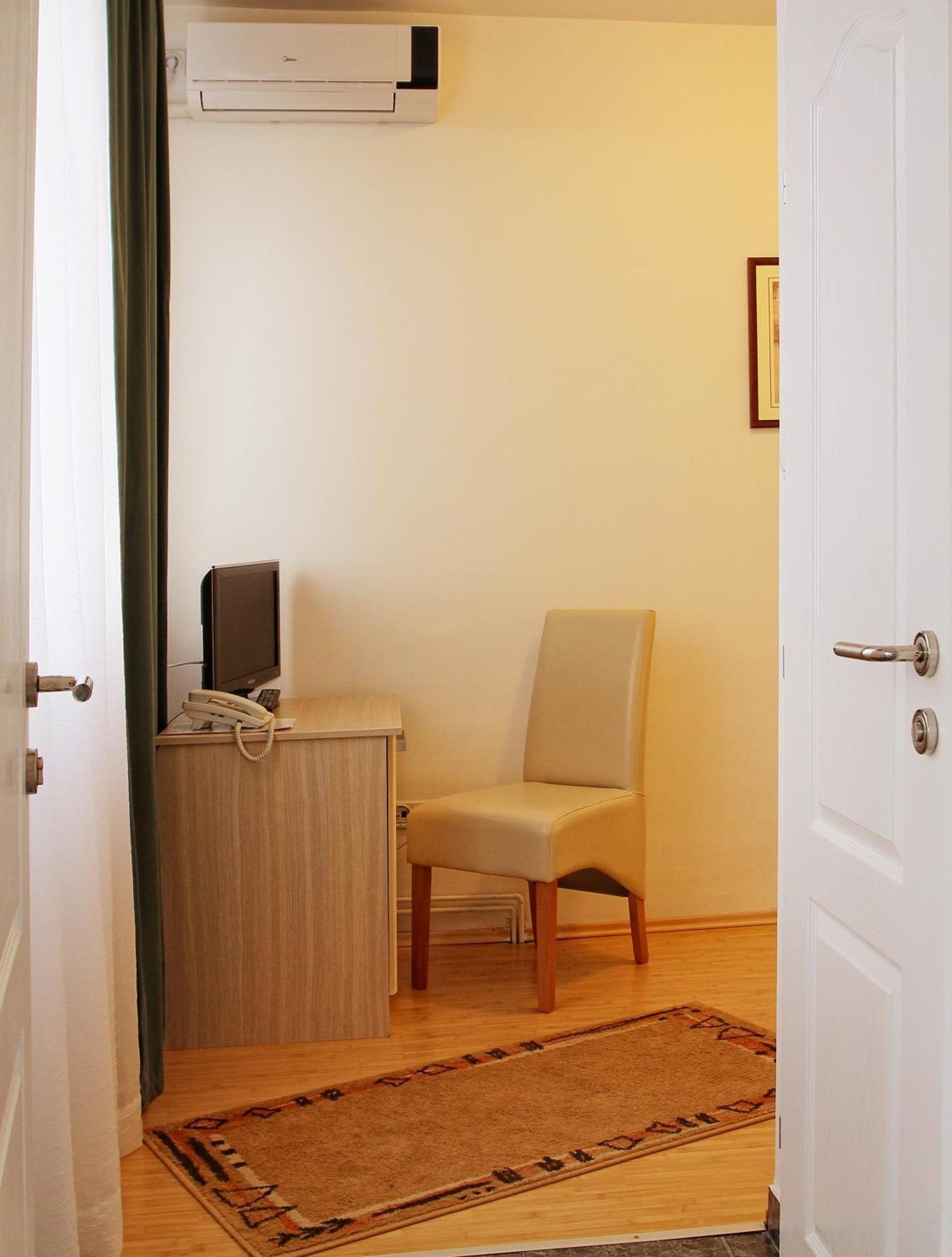 Garni Hotel Hamburg Zaječar Dış mekan fotoğraf
