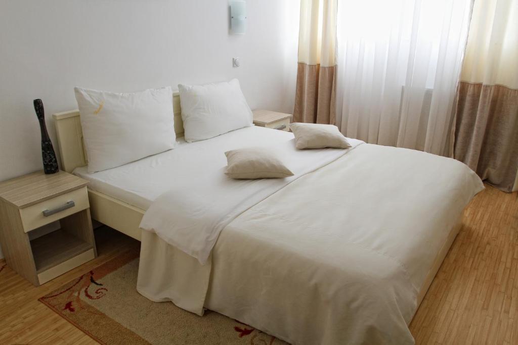 Garni Hotel Hamburg Zaječar Oda fotoğraf