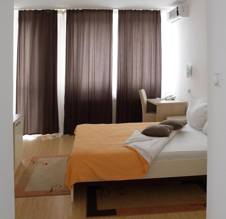 Garni Hotel Hamburg Zaječar Oda fotoğraf