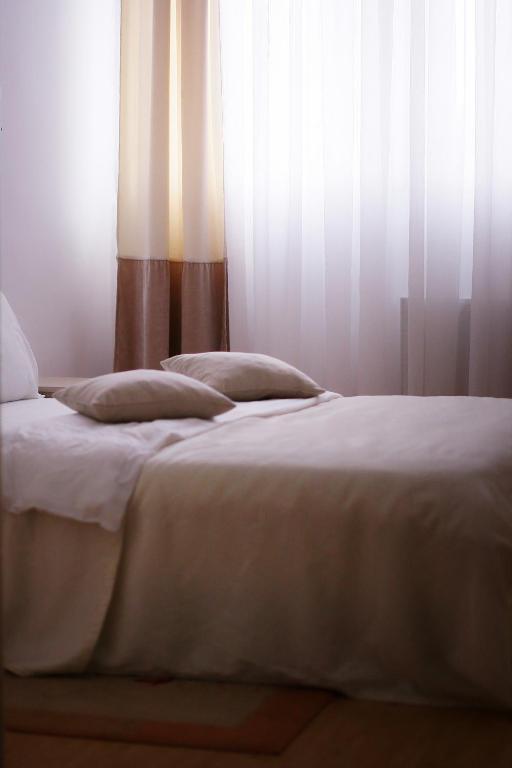 Garni Hotel Hamburg Zaječar Oda fotoğraf