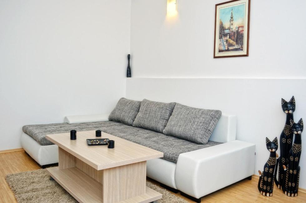 Garni Hotel Hamburg Zaječar Oda fotoğraf