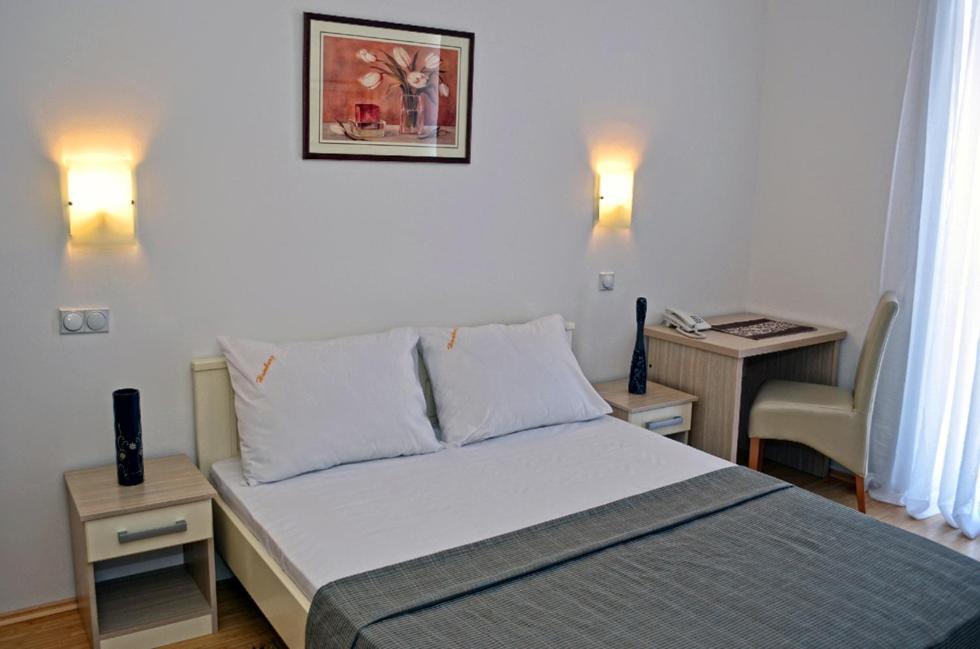 Garni Hotel Hamburg Zaječar Oda fotoğraf